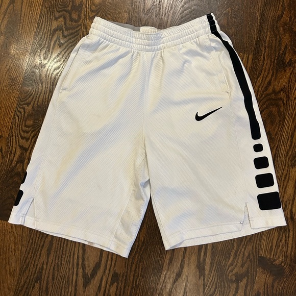 Nike Elite Shorts. White. XL - Picture 1 of 2